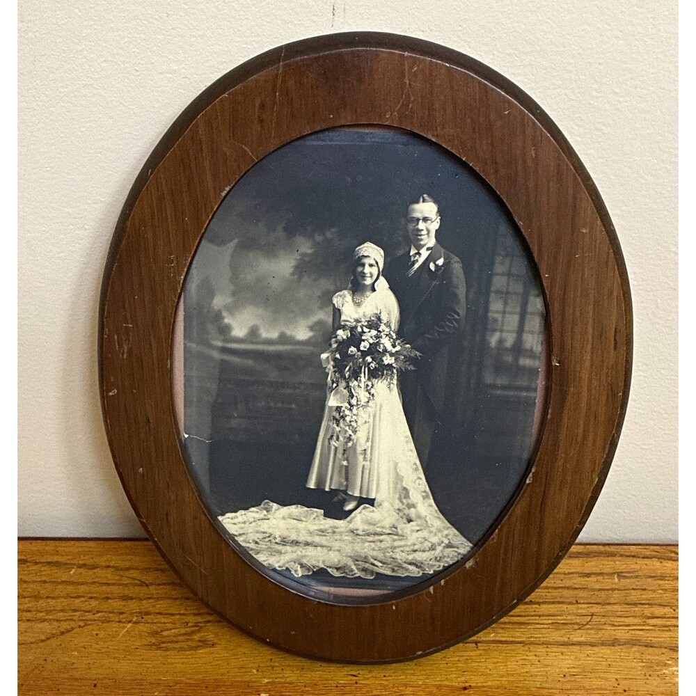 Oval Brown Wood Hanging Photo Frame, With Vintage Photo , 12 x 10 x 1 With